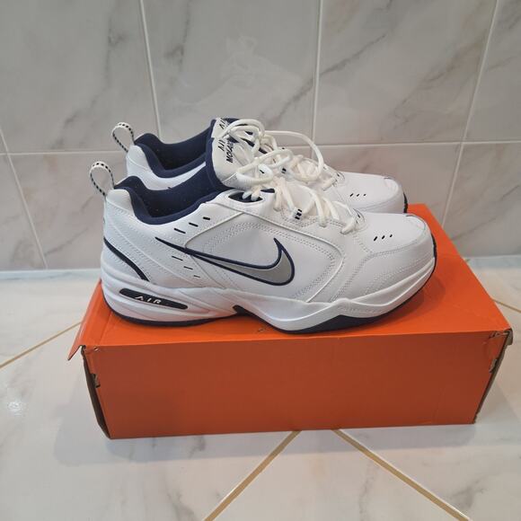 Nike Air Monarch  Men\'s Size 12 Extra Wide White Leather Athletic Shoes main image 4